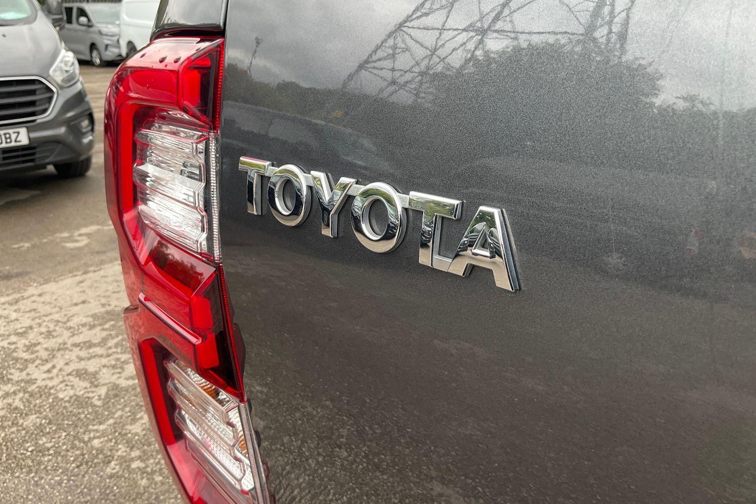 Toyota Hilux Photo 19