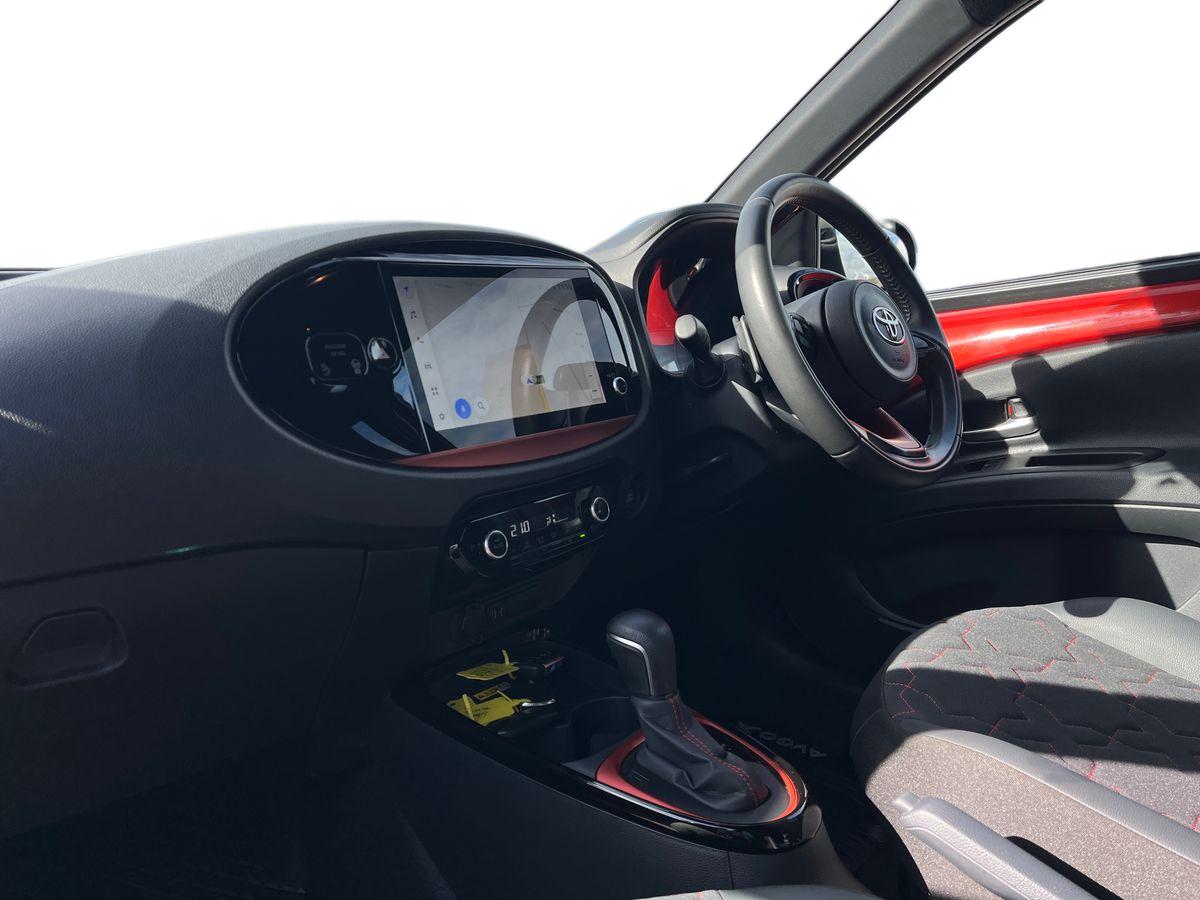 Toyota Aygo X Photo 2
