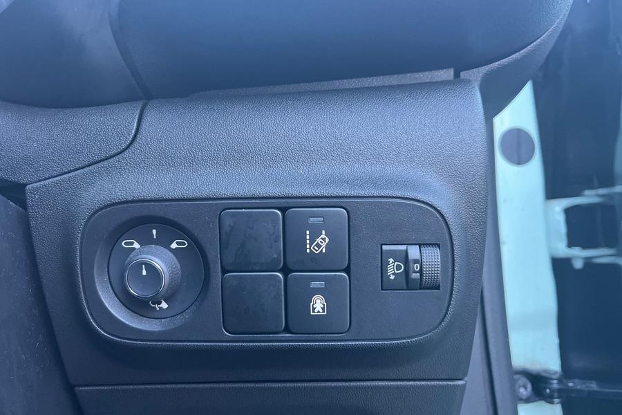 Citroen C3 Photo autoimg-f99a26e9adf65e48d26b84db0ed7ebab588e7feb.jpg