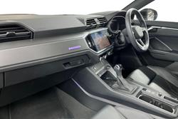 AUDI Q3 Photo 2