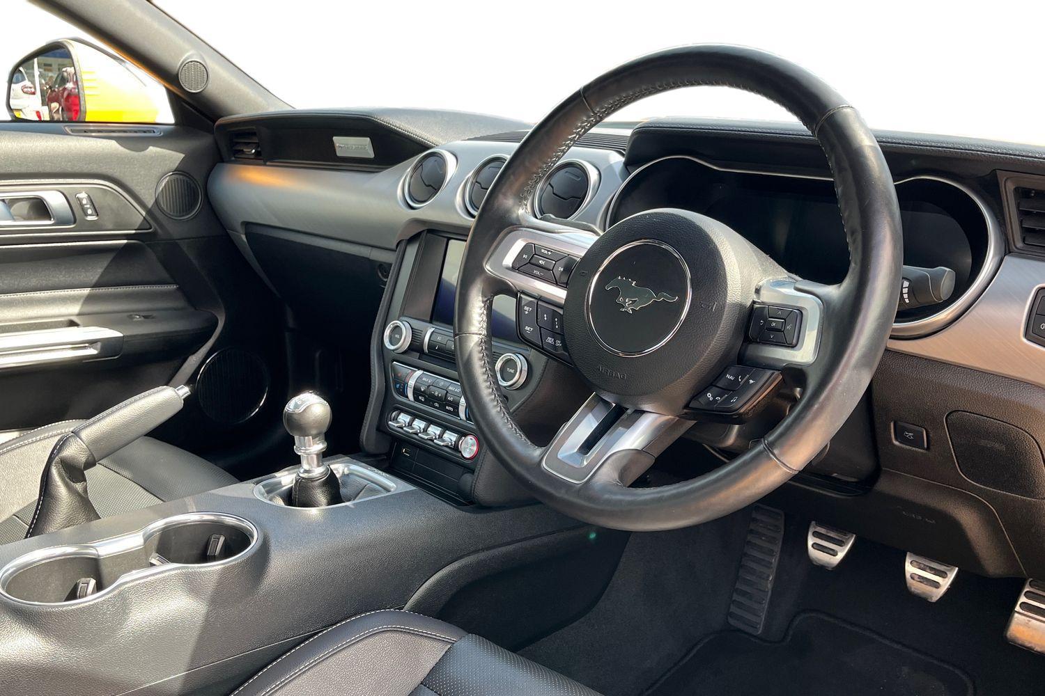 Ford Mustang Photo 8