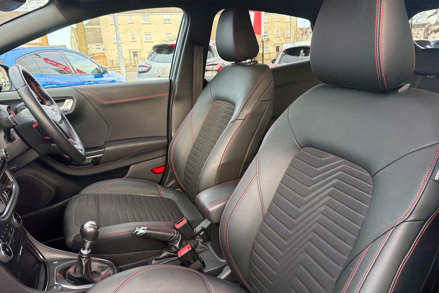 Ford PUMA Photo 18