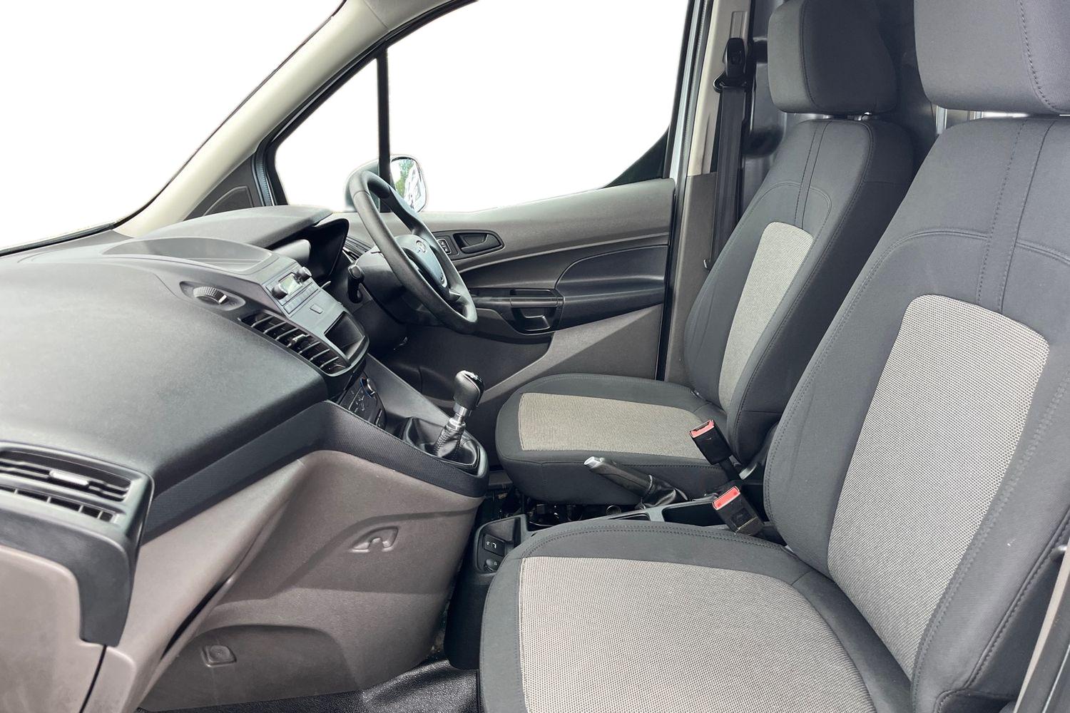 Ford TRANSIT CONNECT Photo 9
