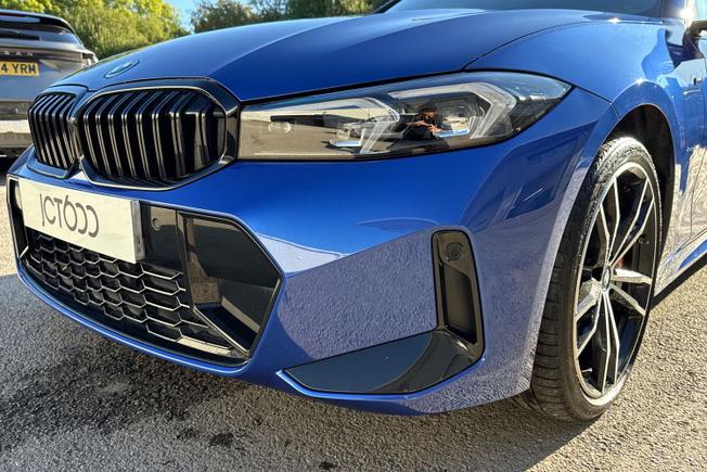 BMW 3 Series Photo 29