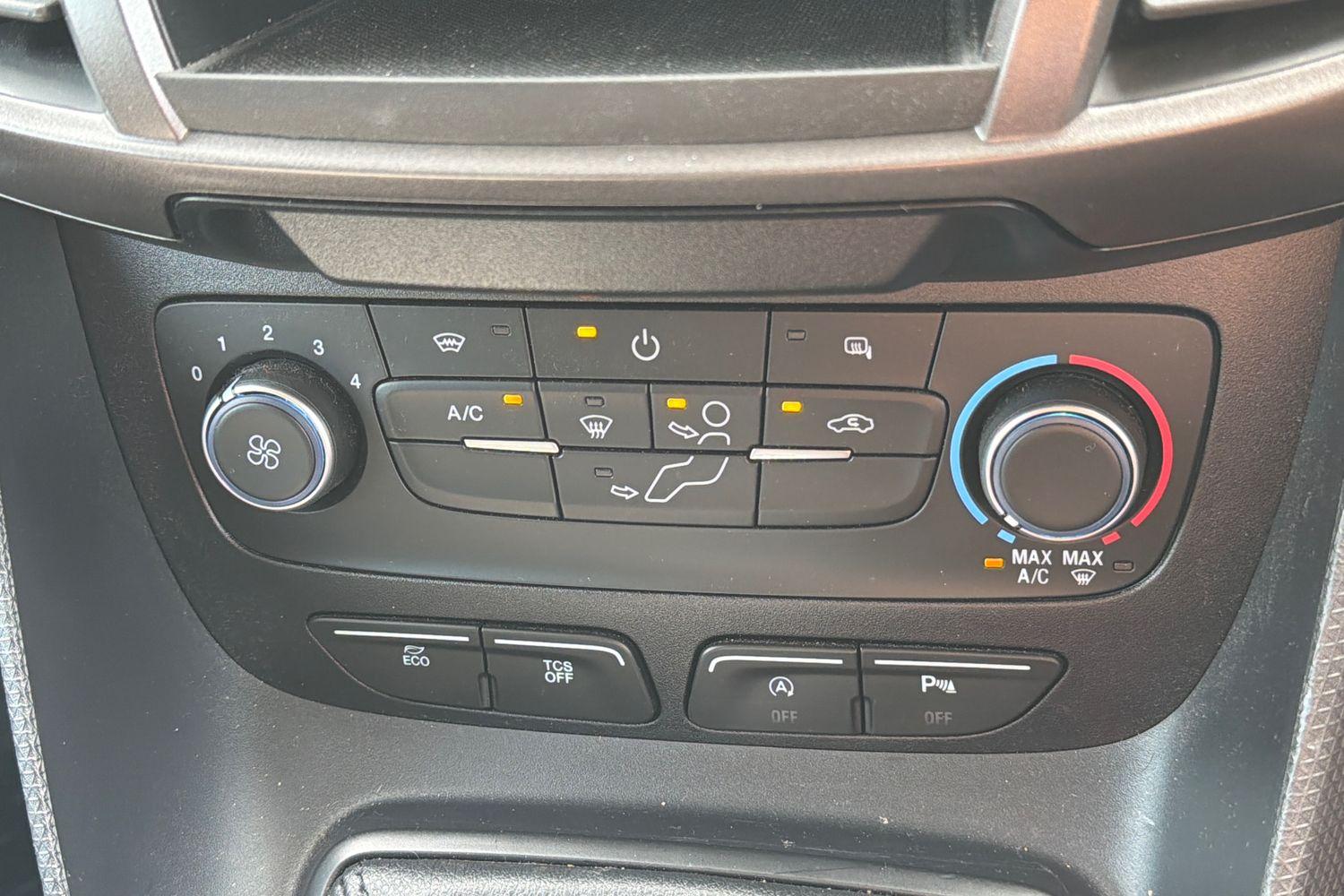 Ford TRANSIT CONNECT Photo 28