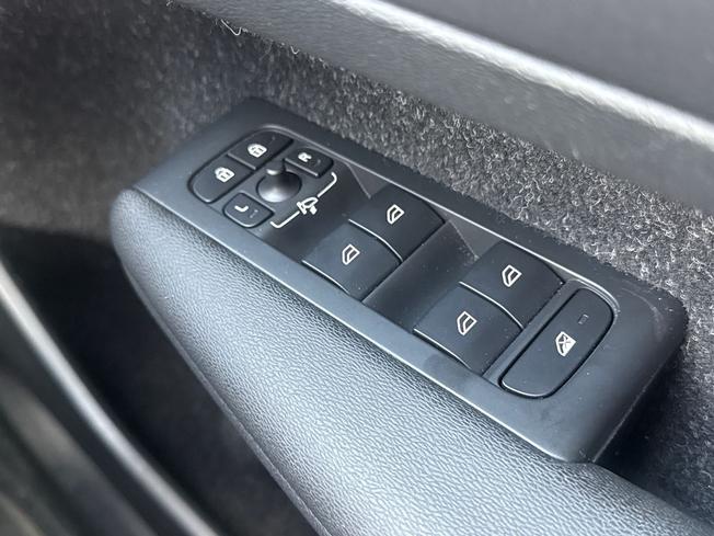 VOLVO Xc40 Photo 33