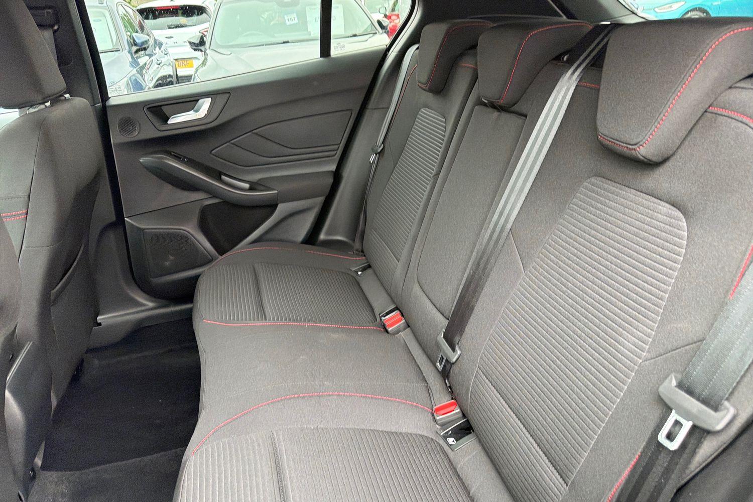 Ford Focus Photo 19