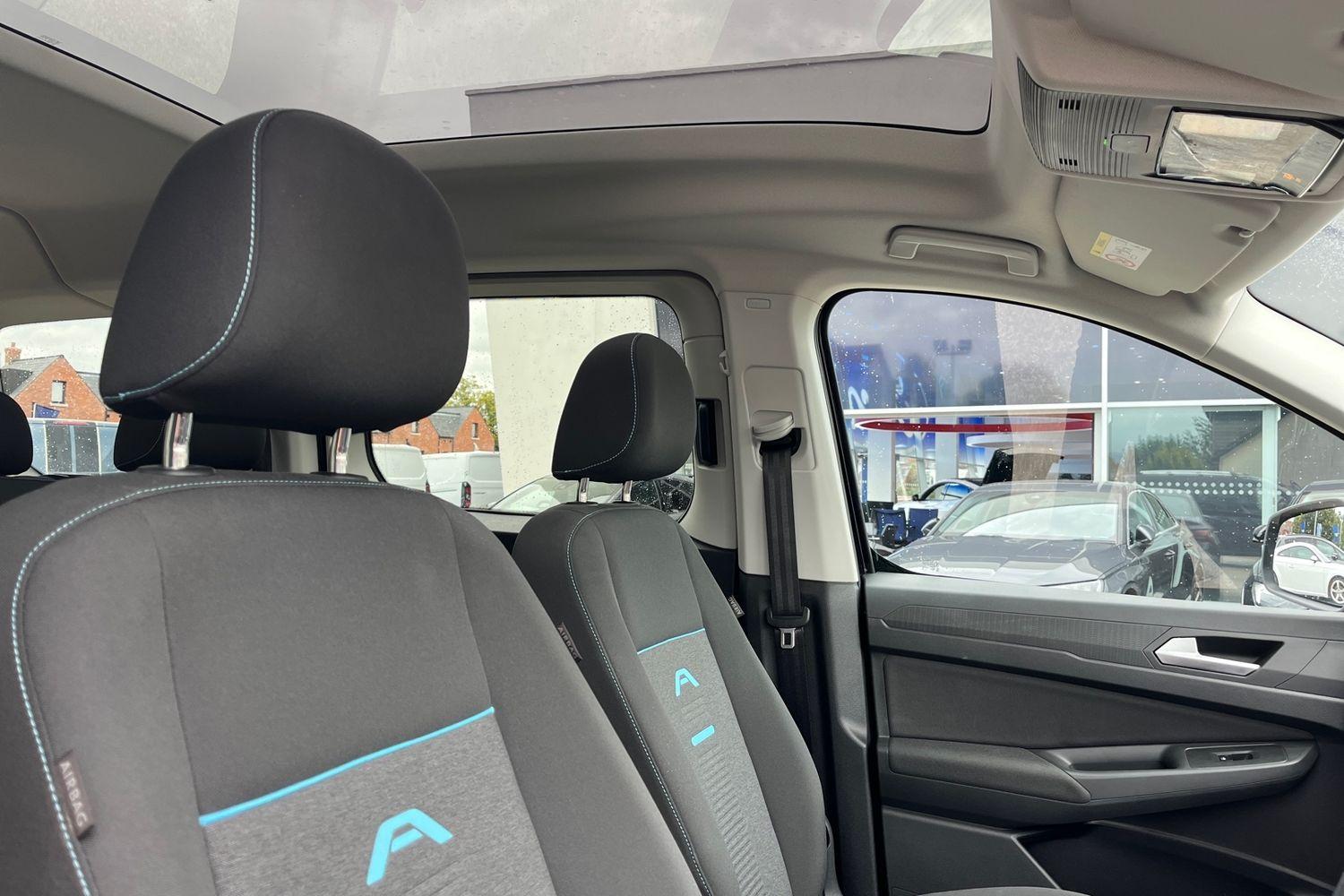 Ford GRAND TOURNEO CONNECT Photo 16