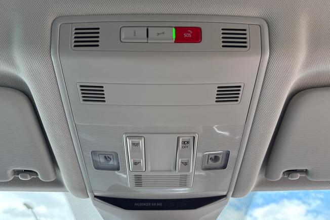 VOLKSWAGEN T-Roc Photo 26