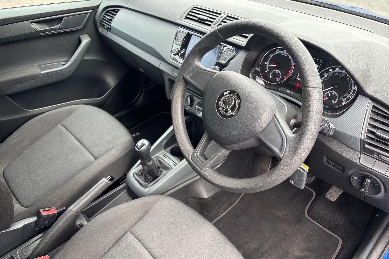 2019 Skoda Fabia 1.0 MPI 60PS S in Blue with 34K - vehicle photo 9 for sale on PureCar