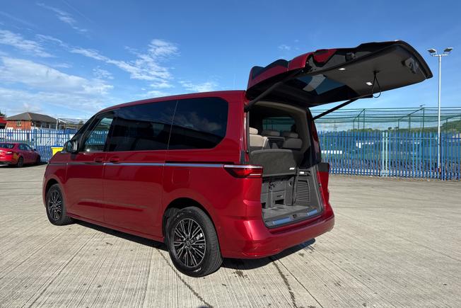 VOLKSWAGEN Multivan Photo 31