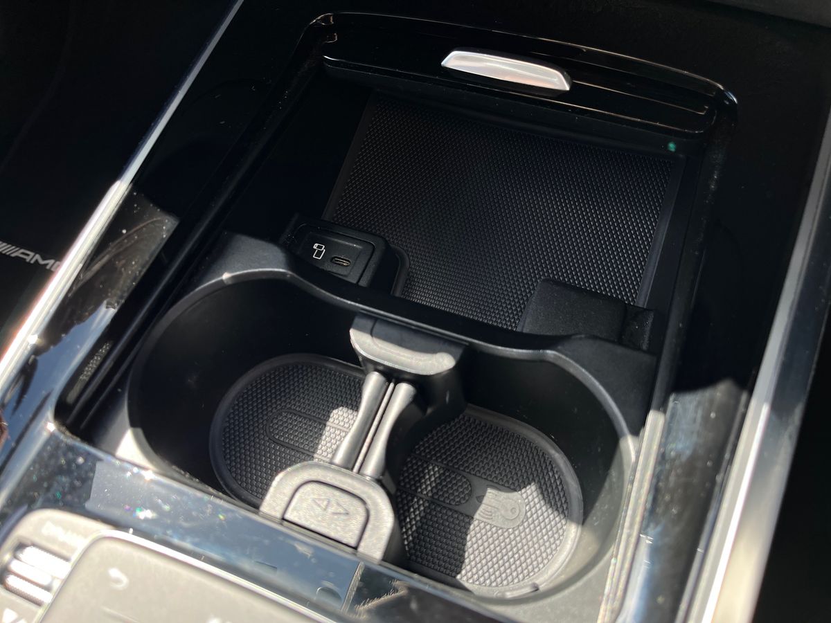 Mercedes-Benz EQA Photo 38