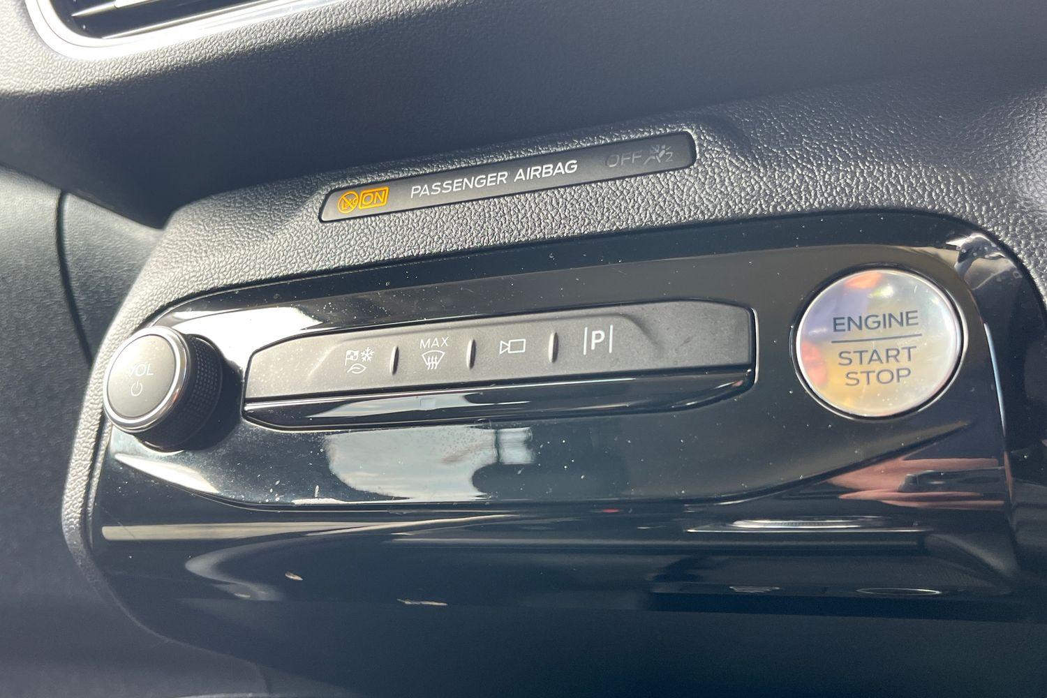 Ford KUGA Photo 21