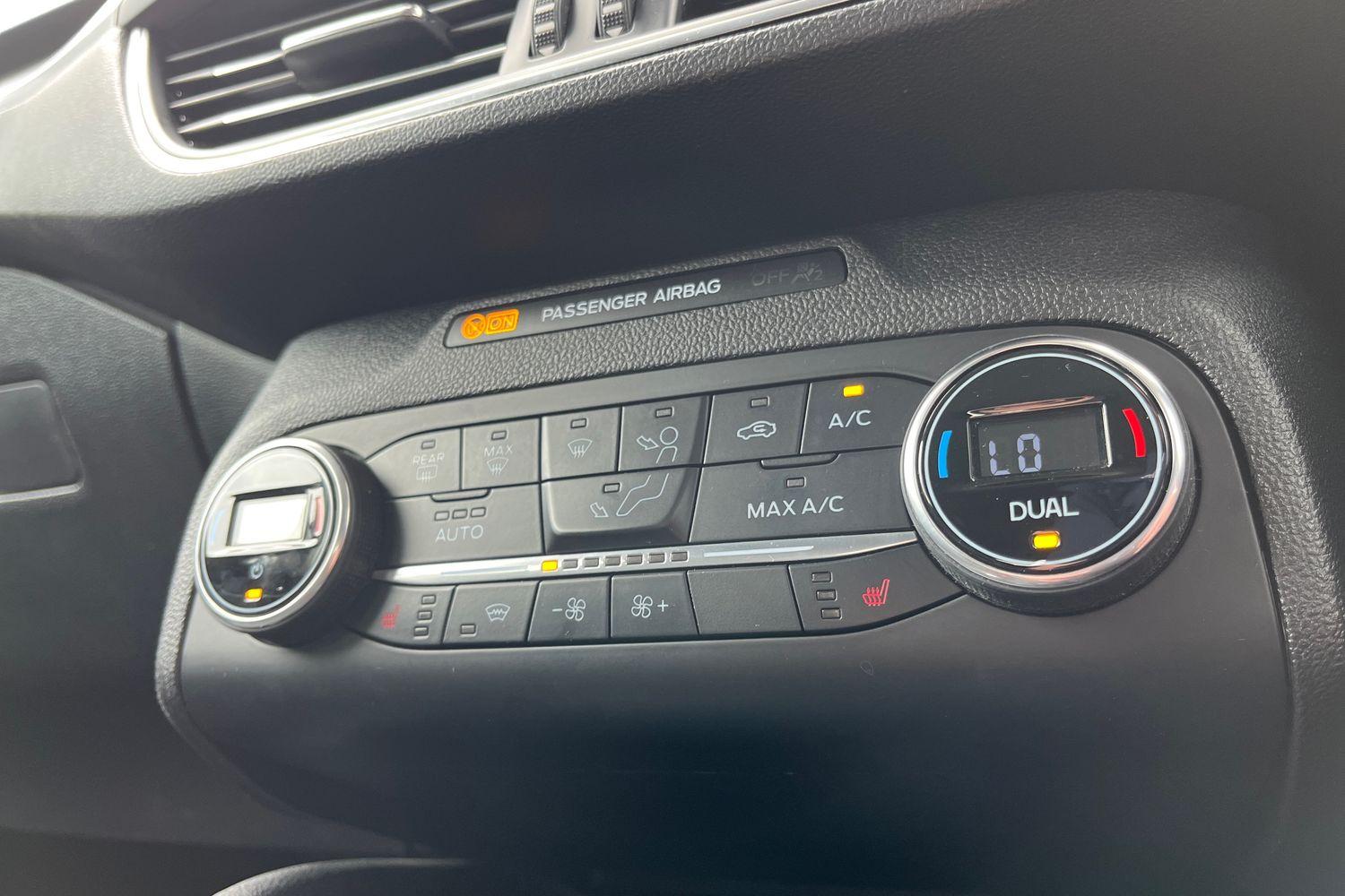 Ford FOCUS Photo 36