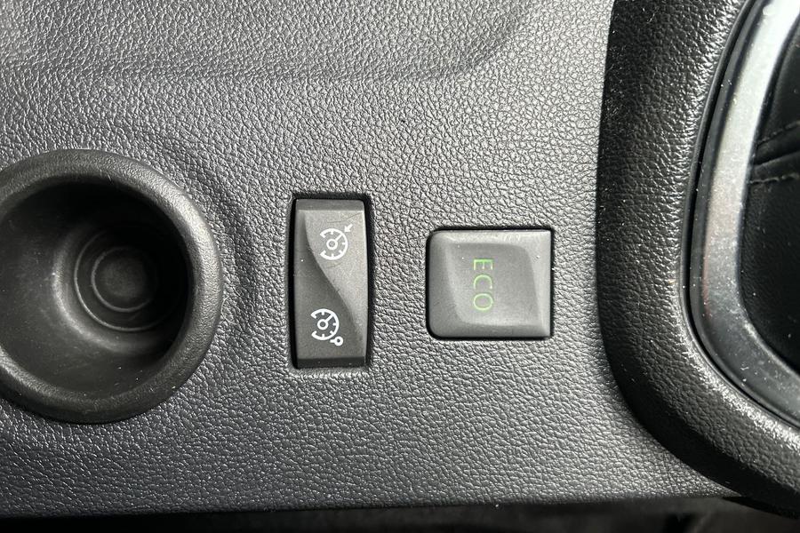 Renault CAPTUR Photo autoimg-f9bd06b1af7e941f496b79d66e6459fb1f8066ce.jpg