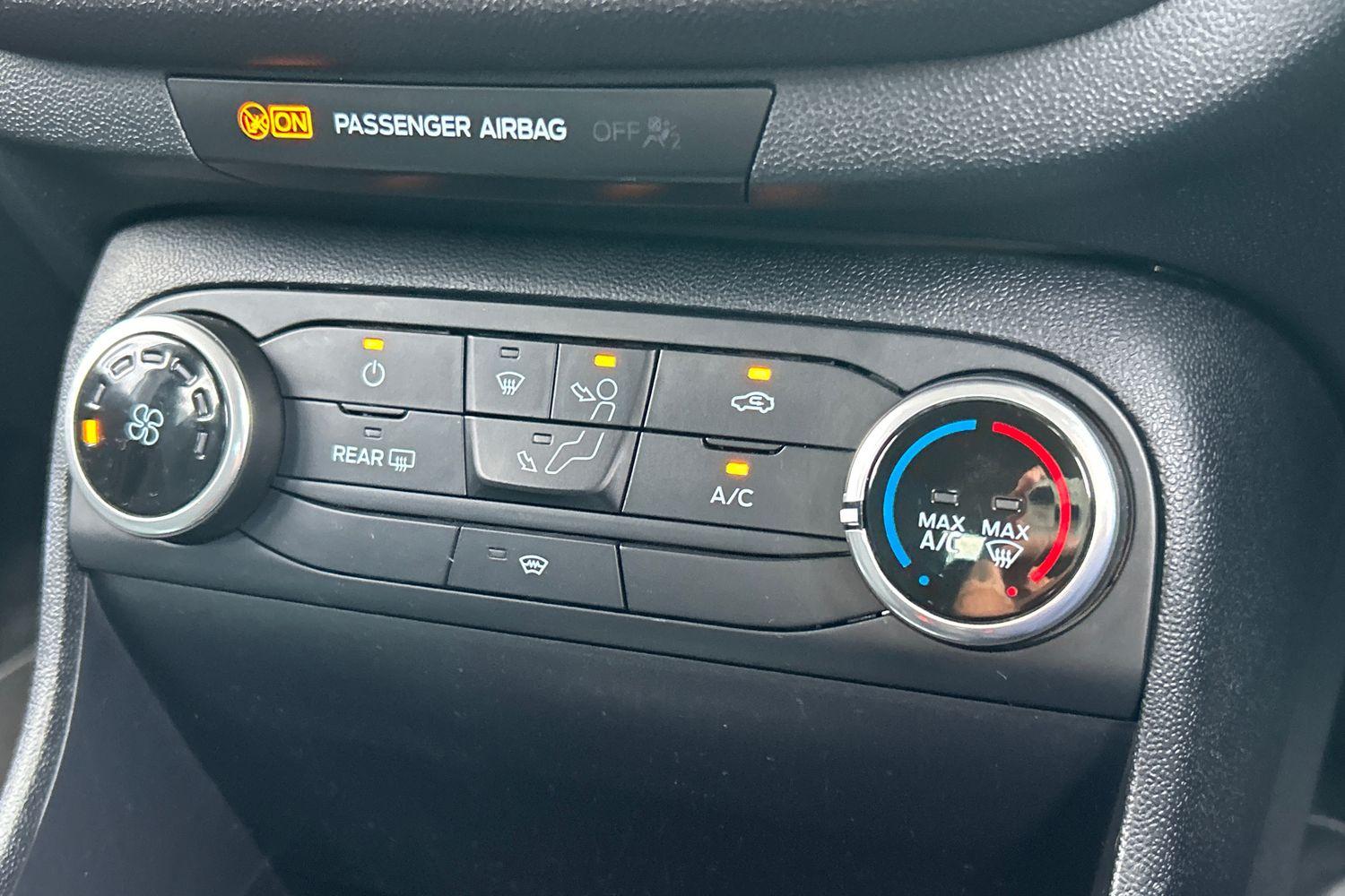 Ford Fiesta Photo 35