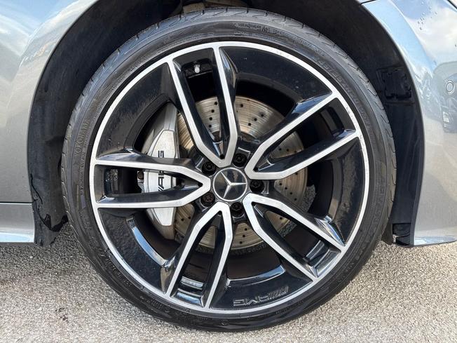 MERCEDES-BENZ E Class Photo 32