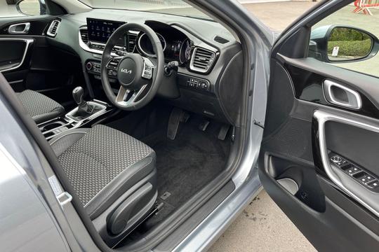 Kia Ceed Photo autoimg-f9c67642b4120cbb903450712db8cbbcbdf1c215.jpg