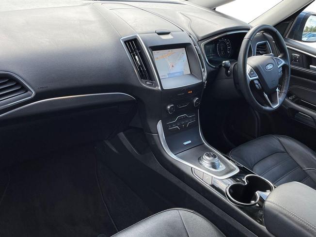 Ford Galaxy Photo 2