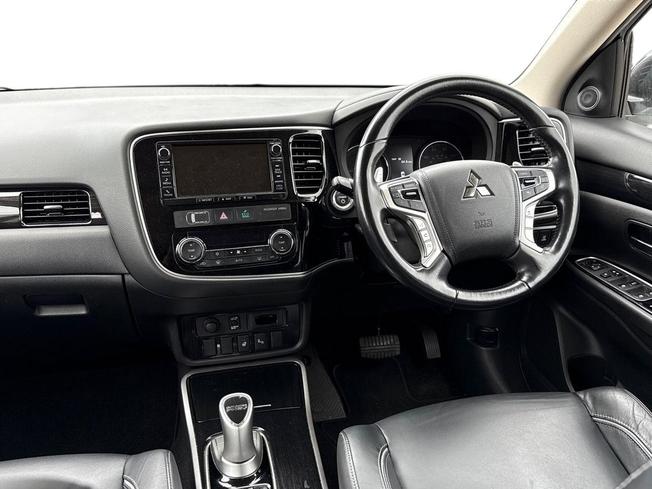 Mitsubishi Outlander Photo 11