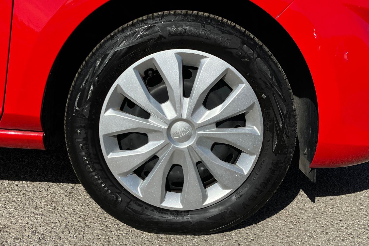 Ford Fiesta Photo 7