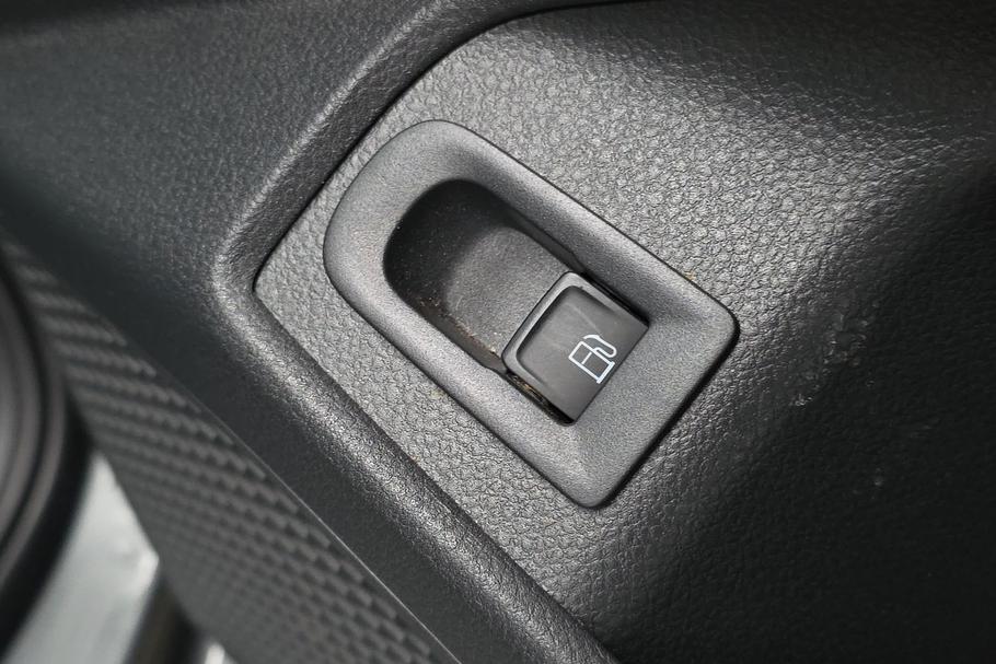 Used FORD TRANSIT CONNECT WR75JBE 25