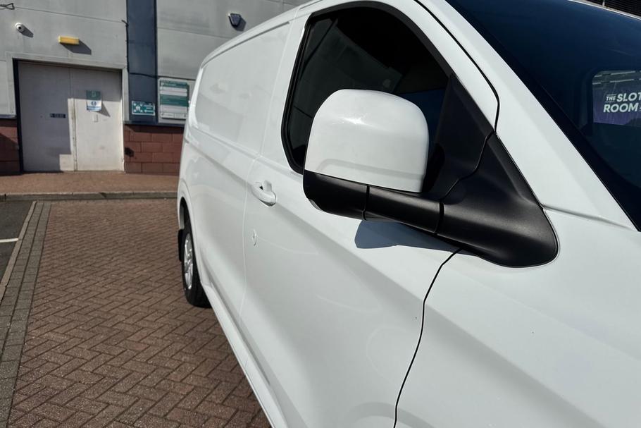 Used FORD TRANSIT CUSTOM WT24AEP 22