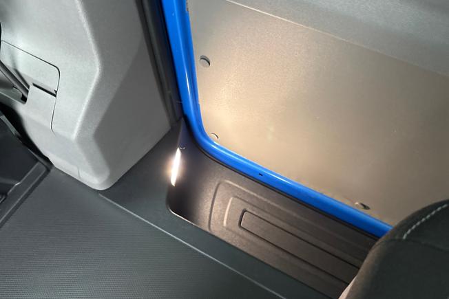 VOLKSWAGEN Transporter Photo 31