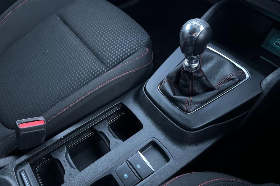 Ford FOCUS Photo autoimg-f9d88cd810af70381ff67ffc8d33e18f01199fd8.jpg