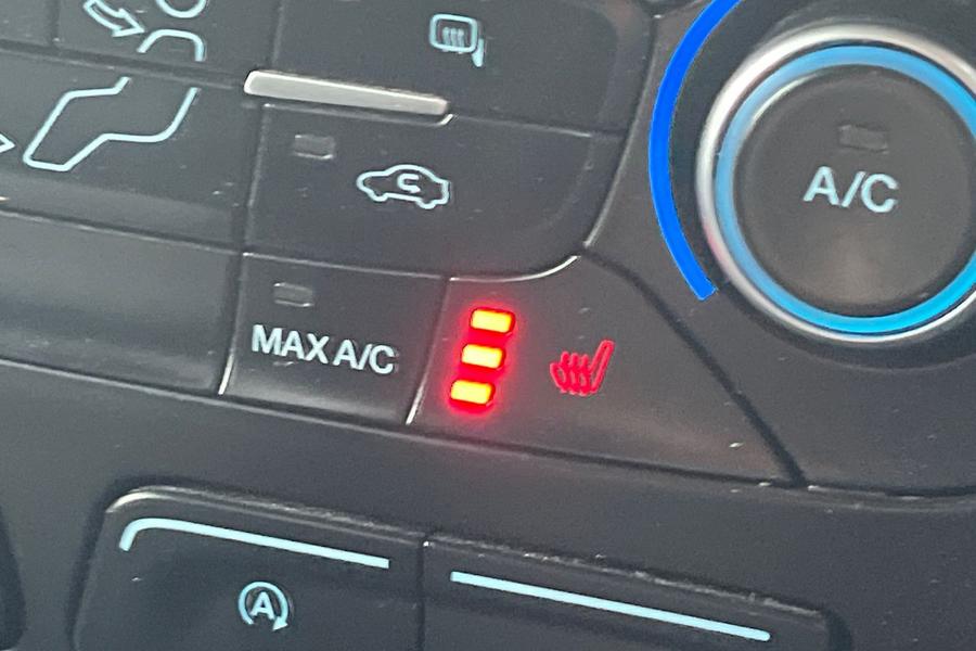 Ford TRANSIT CONNECT Photo autoimg-f9d8e1a7e28237848d9c79d2d0c46c83889a3727.jpg