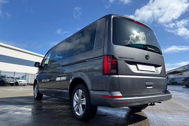 Volkswagen Transporter Shuttle Photo 25