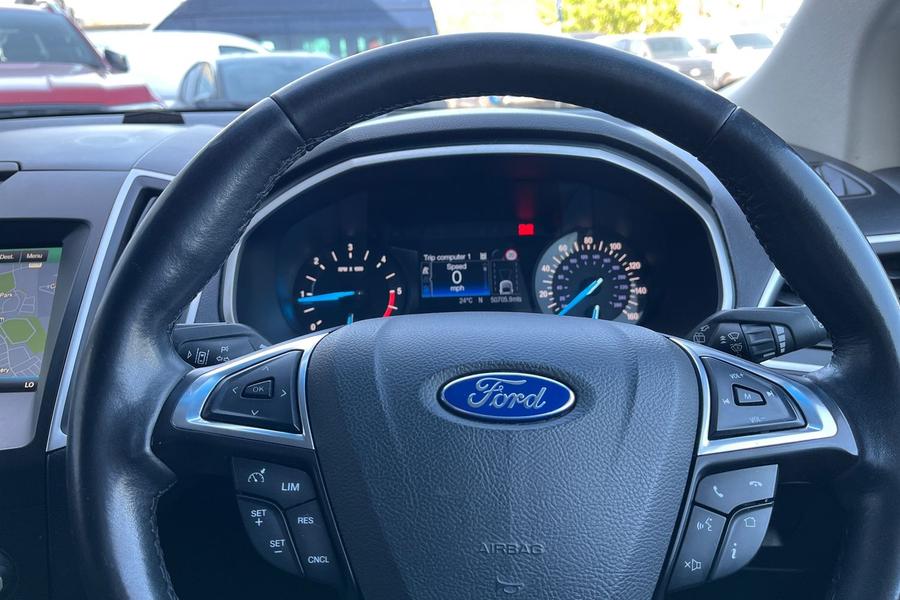 Ford EDGE Photo autoimg-f9e528c7e5e7a62e1ff91d6162bbe0284f3d870f.jpg