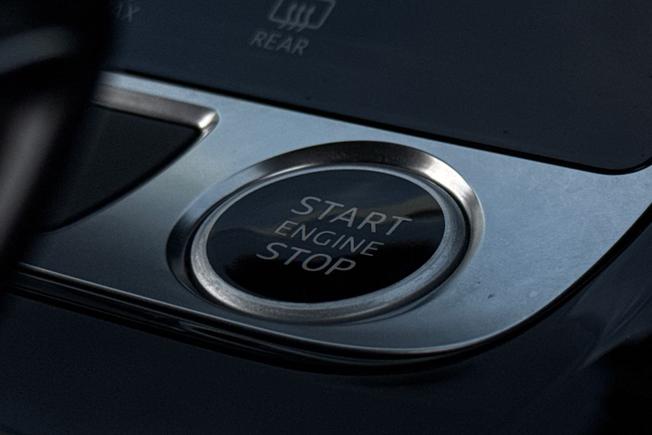 AUDI A8 Photo 28