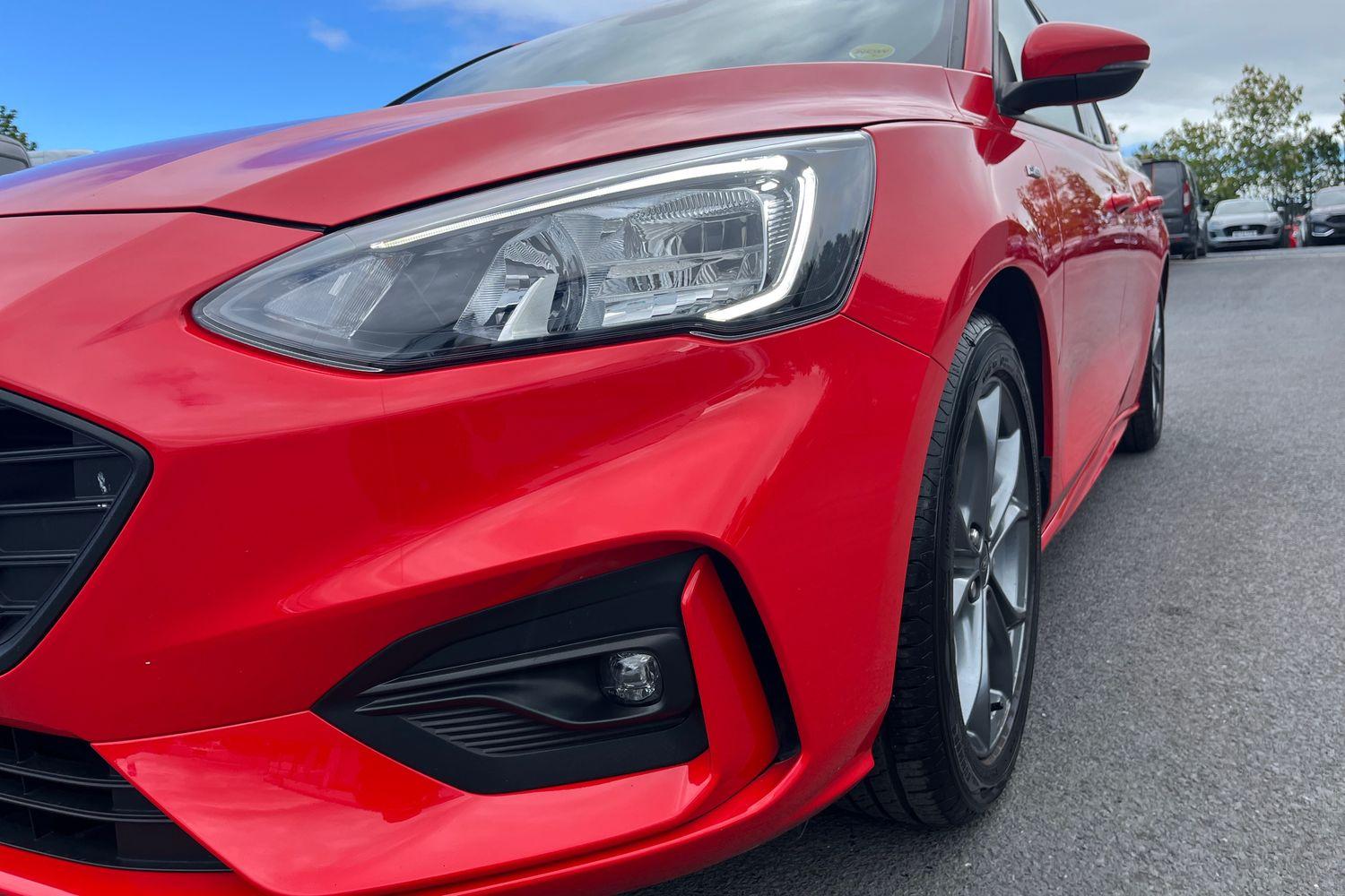 Ford FOCUS Photo 22