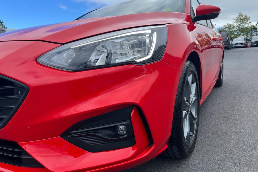 Ford FOCUS Photo autoimg-f9e741b5bb31ec47ec79465e40dfcec914a1d649.jpg