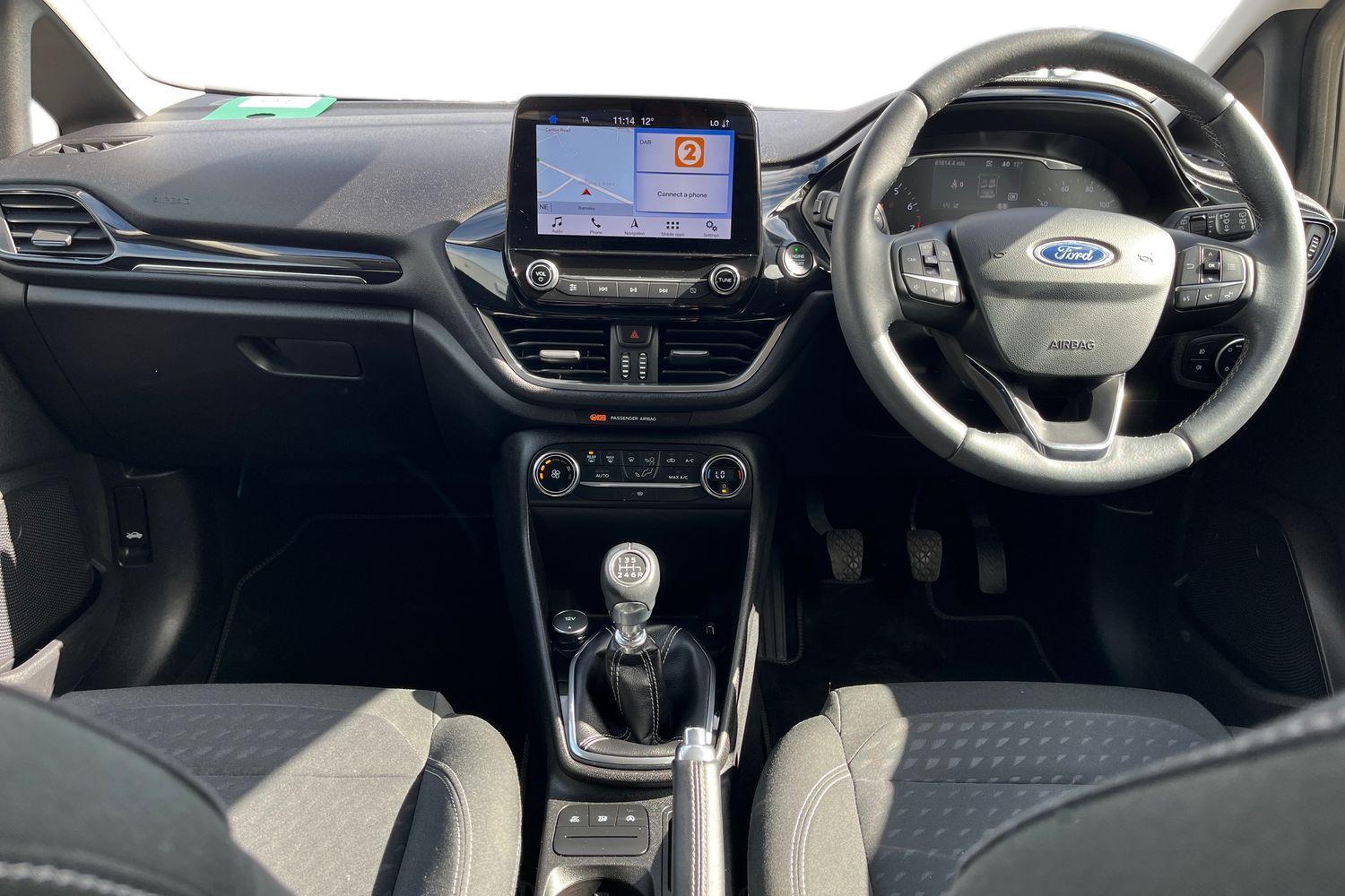 Ford FIESTA Photo 9