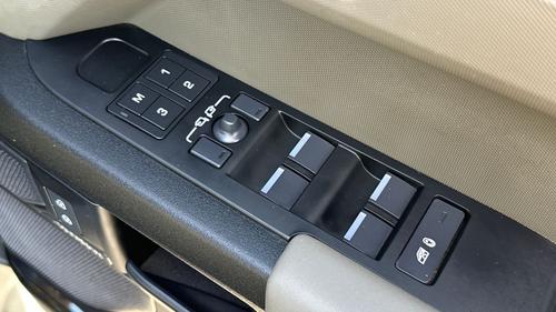 Land Rover Defender Photo autoimg-f9f0de5596d53dcd826262b3290c1e7398d43eec.jpg
