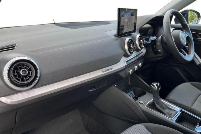 AUDI Q2 Photo 2