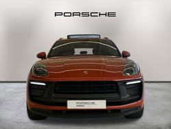 PORSCHE Macan Photo 2