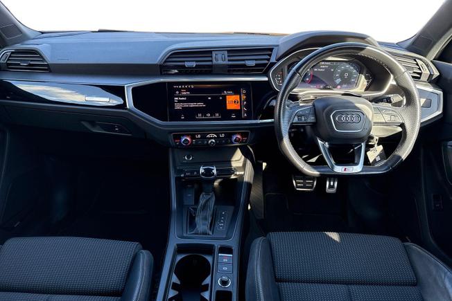 Audi Q3 Photo 10