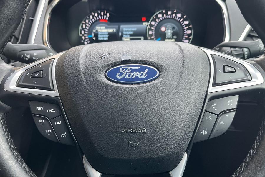 Ford S-MAX Photo autoimg-fa020719b9f318063a2145bee879d9db8139cafb.jpg