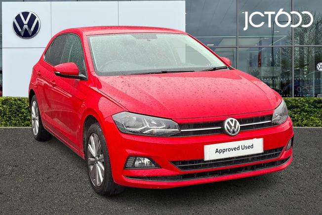 VOLKSWAGEN Polo Photo 1