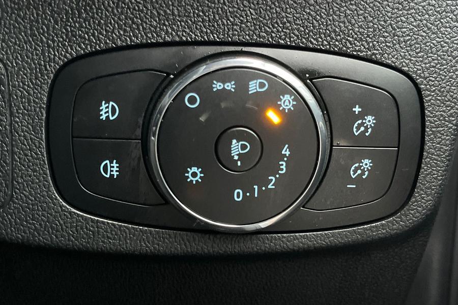 Ford FOCUS Photo autoimg-fa046c0507e2ddd14aea39aa89a9998877a41f75.jpg