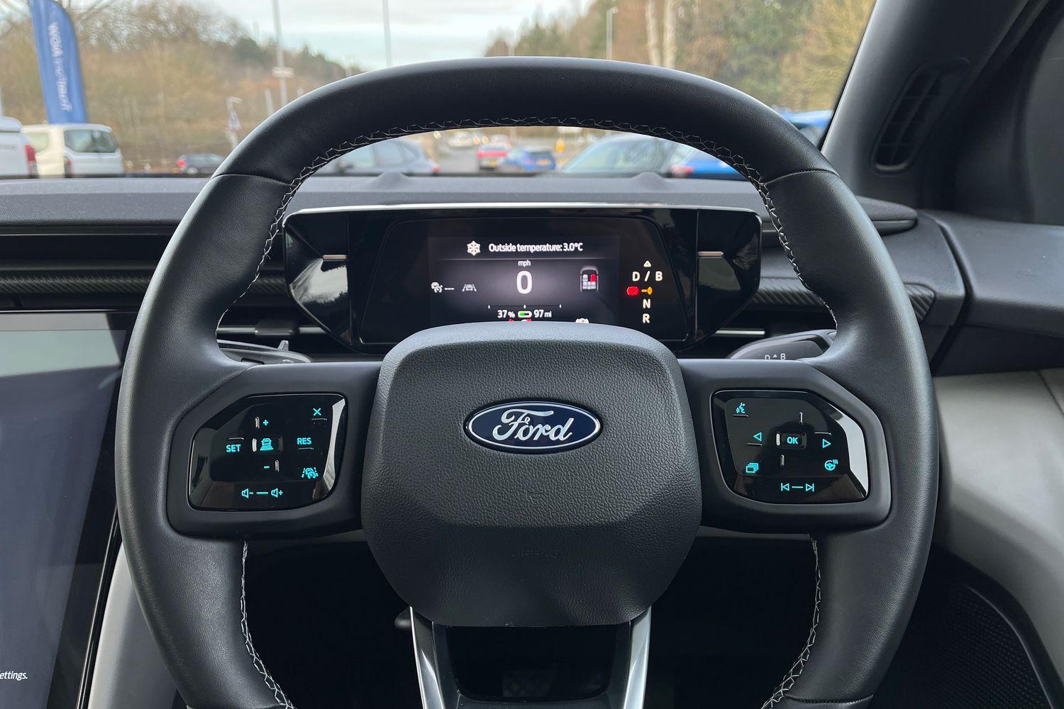 Ford Explorer Photo 11