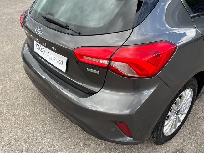 FORD Focus Photo 22