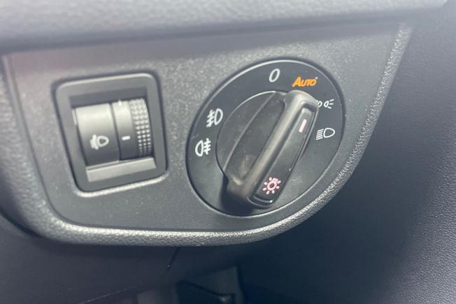 VOLKSWAGEN Polo Photo 23