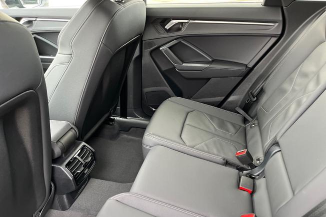 AUDI Q3 Photo 53