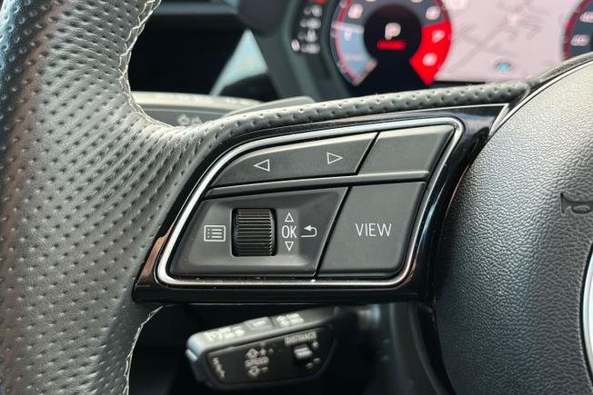 AUDI S3 Photo 16