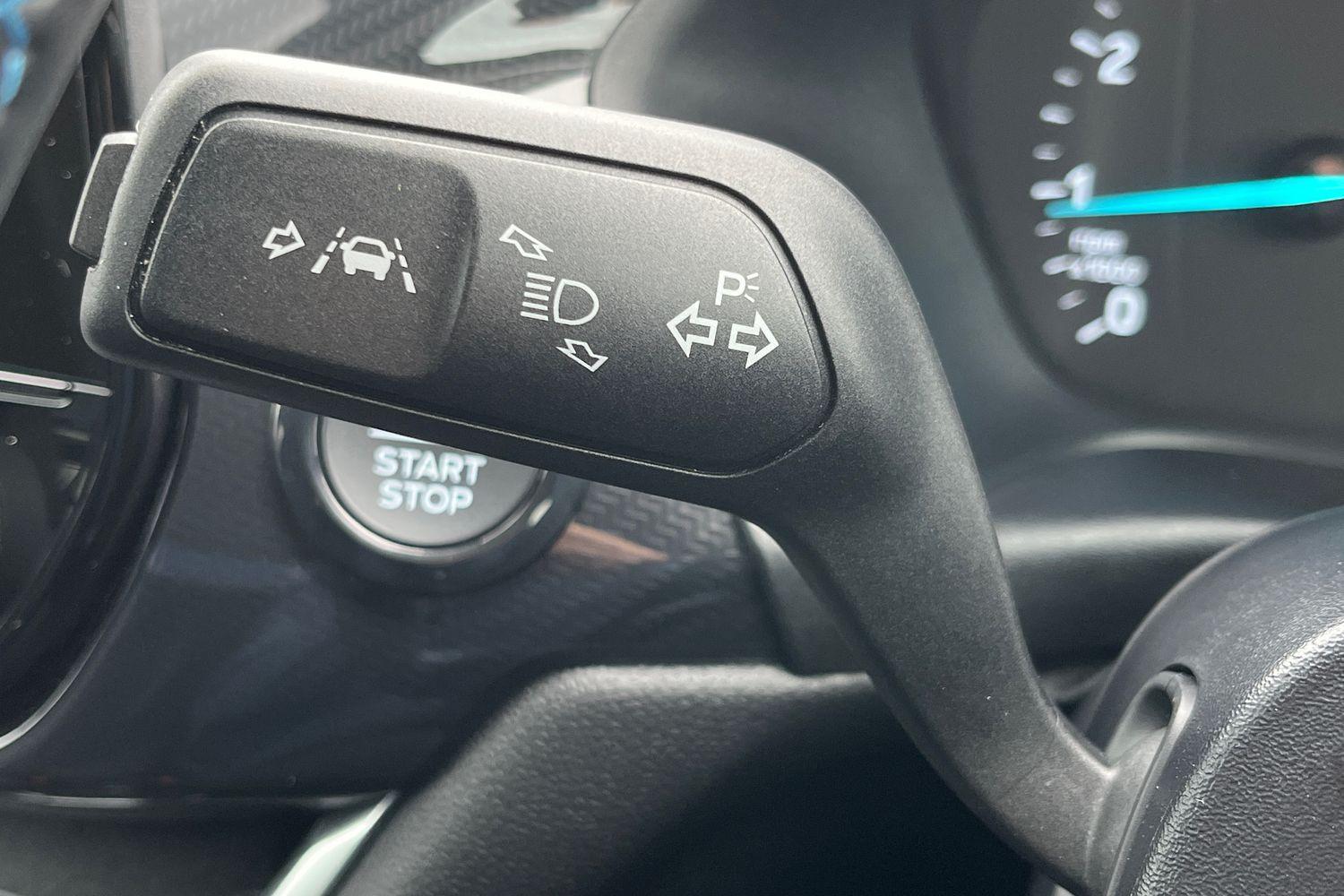 Ford FIESTA Photo 13