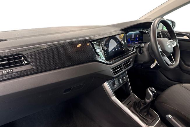 VOLKSWAGEN Polo Photo 2